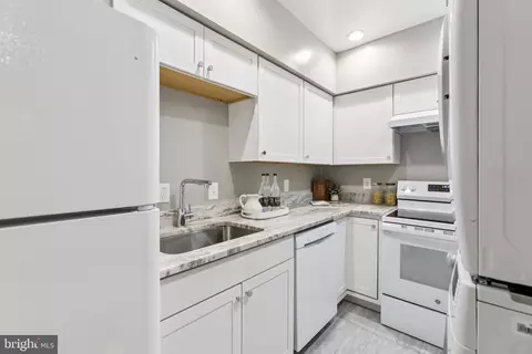 Kitchen - 406 15th St SE, Washington, DC 20003 photo 1 of 6