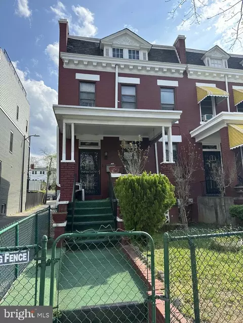 726 Taylor St NW, Washington, DC 20011