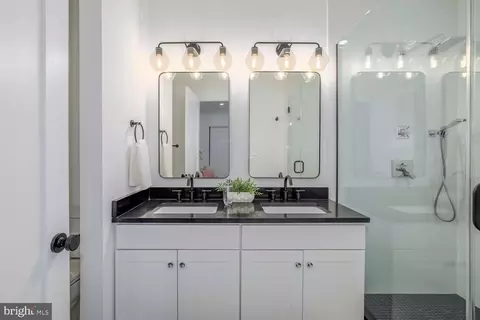 Bath - 428 Manor Pl NW #1, Washington, DC 20010 photo 1 of 4