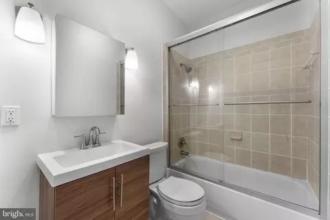 614 8th St NE, Washington, DC 20002 photo 31
