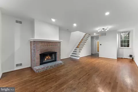 614 8th St NE, Washington, DC 20002 photo 8
