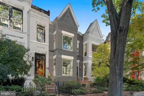 614 8th St NE, Washington, DC 20002