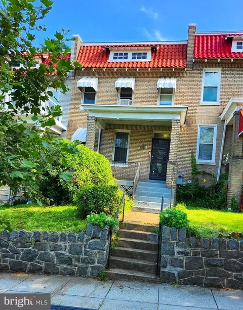 110 U St NE, Washington, DC 20002