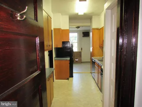 Entry Way - 110 U St NE, Washington, DC 20002 photo 4 of 4