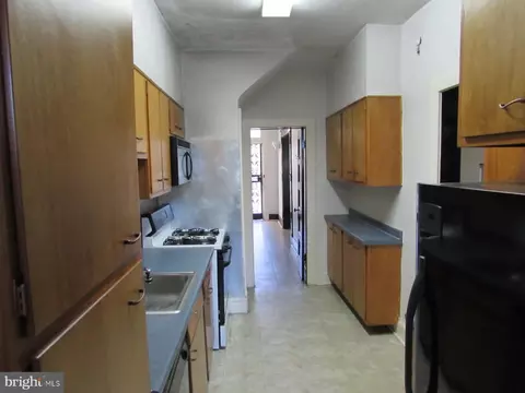 Entry Way - 110 U St NE, Washington, DC 20002 photo 2 of 4