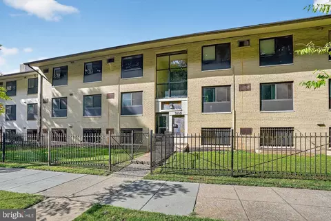 3105 Naylor Rd SE #104, Washington, DC 20020