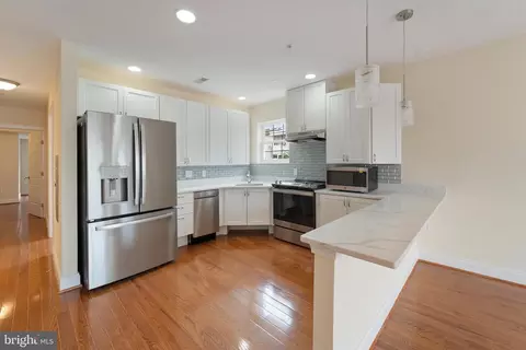 911 Kennedy St NW #4, Washington, DC 20011