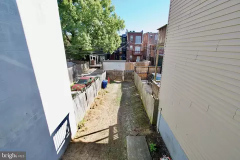 Exterior - 815 4th St NE, Washington, DC 20002 photo 5 of 8