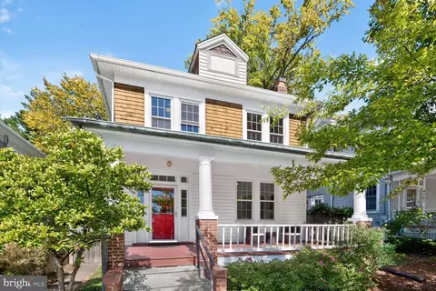 4209 Ellicott St NW, Washington, DC 20016