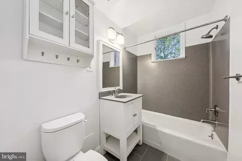 18 9th St NE #304, Washington, DC 20002 photo 18