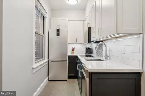 18 9th St NE #304, Washington, DC 20002 photo 5