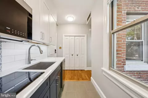 18 9th St NE #304, Washington, DC 20002 photo 8