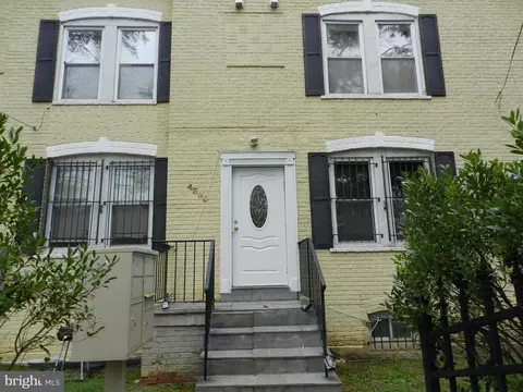 4325 Halley Ter SE #101, Washington, DC 20032