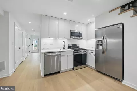 Entry Way - 3802 T St NW, Washington, DC 20007 photo 12 of 14