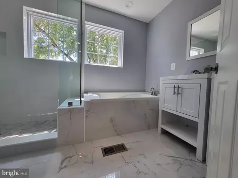Bath - 1662 Kramer St NE, Washington, DC 20002 photo 4 of 10