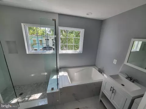 Bath - 1662 Kramer St NE, Washington, DC 20002 photo 9 of 10