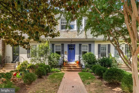 1906 37th St NW, Washington, DC 20007