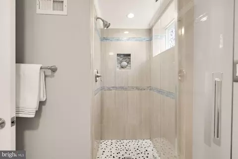 2414 Perry St NE, Washington, DC 20018 photo 44
