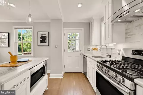 2414 Perry St NE, Washington, DC 20018 photo 18