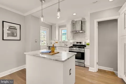 2414 Perry St NE, Washington, DC 20018 photo 16