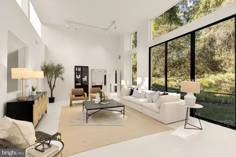 3524 Williamsburg Ln NW, Washington, DC 20008