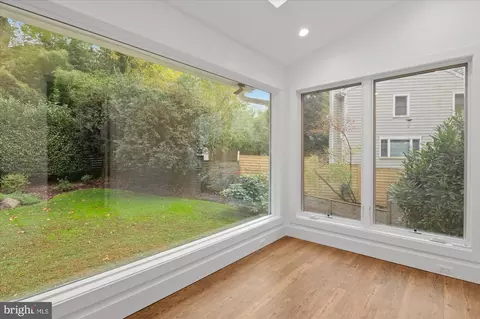 5018 V St NW, Washington, DC 20007 photo 6