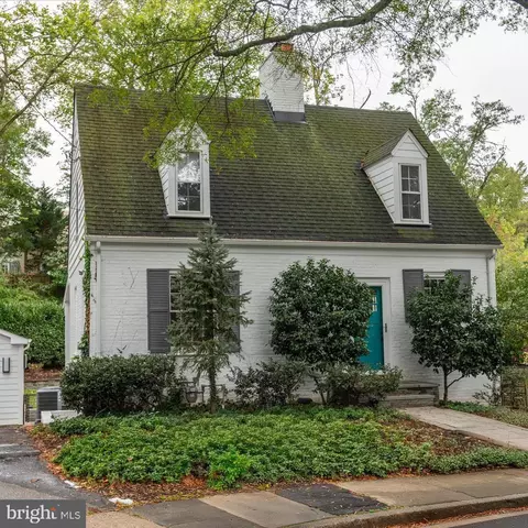 5018 V St NW, Washington, DC 20007