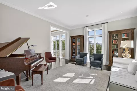 Living - 2107 Foxhall Rd NW, Washington, DC 20007 photo 6 of 6