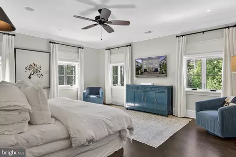 Bedroom - 2107 Foxhall Rd NW, Washington, DC 20007 photo 1 of 5