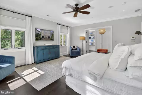 Bedroom - 2107 Foxhall Rd NW, Washington, DC 20007 photo 2 of 5