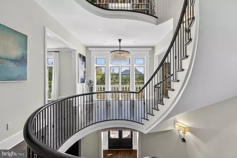 Entry Way - 2107 Foxhall Rd NW, Washington, DC 20007 photo 4 of 8
