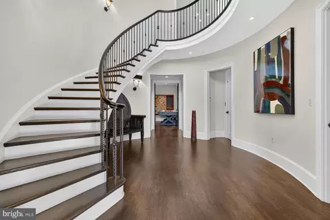 Entry Way - 2107 Foxhall Rd NW, Washington, DC 20007 photo 7 of 8