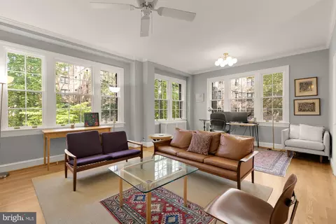 3041 Sedgwick St NW #402D, Washington, DC 20008