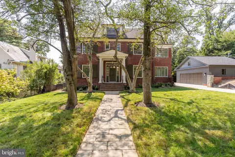 2904 Brandywine St NW, Washington, DC 20008