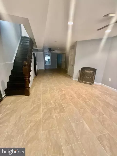 Entry Way - 622 11th St NE, Washington, DC 20002 photo 4 of 5