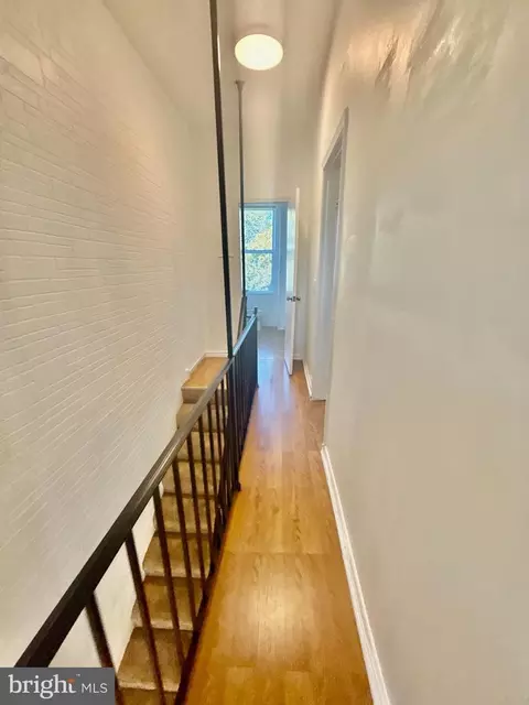 Entry Way - 622 11th St NE, Washington, DC 20002 photo 3 of 5