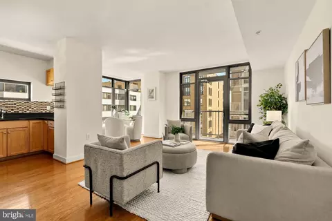 1117 10th St NW #908, Washington, DC 20001