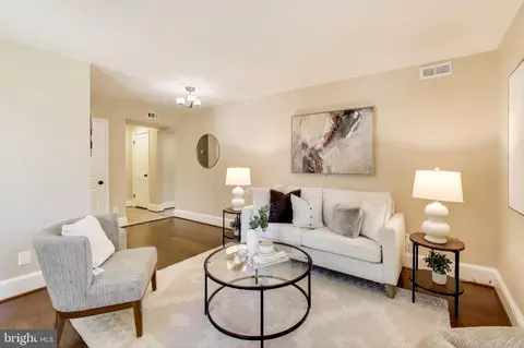 2725 Ordway St NW #2, Washington, DC 20008