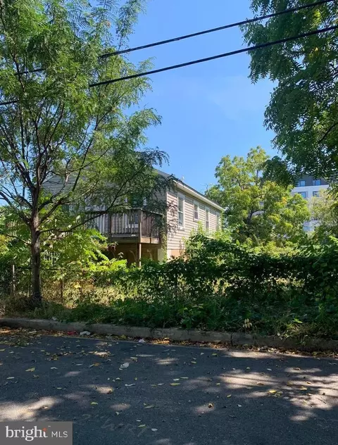 4911 Hayes St NE, Washington, DC 20019