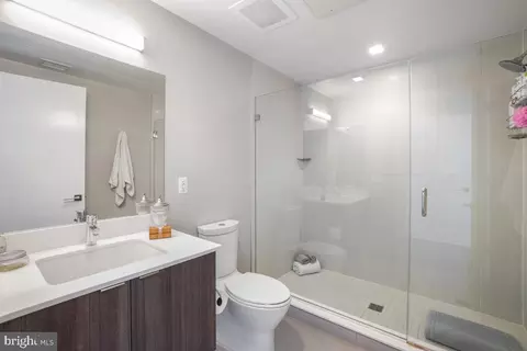 Bath - 911 2nd St NE #501, Washington, DC 20002 photo 1 of 1