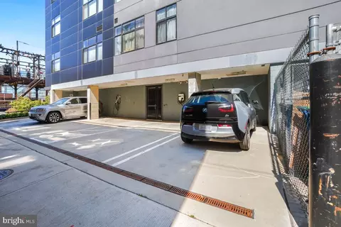Exterior - 911 2nd St NE #501, Washington, DC 20002 photo 5 of 5