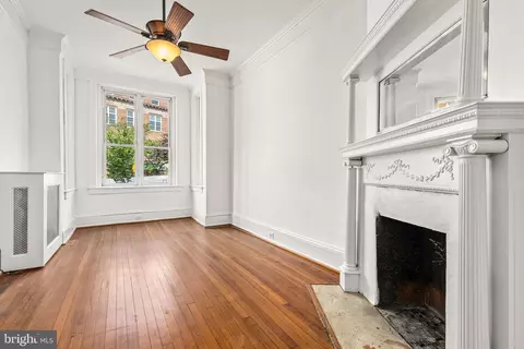 Living - 2017 19th St NW, Washington, DC 20009 photo 1 of 4
