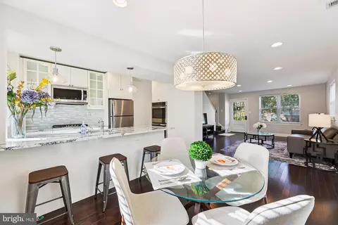 4005 Clay Pl NE, Washington, DC 20019
