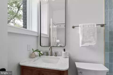 Bath - 2524 41st St NW #1, Washington, DC 20007 photo 1 of 4