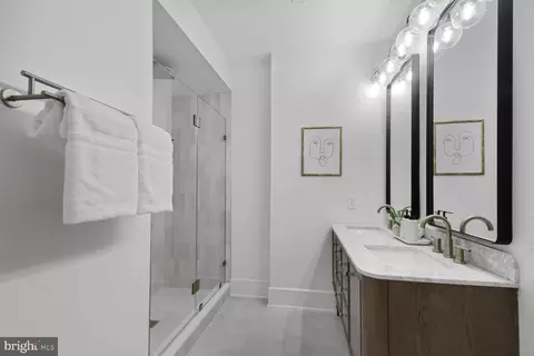 Bath - 2524 41st St NW #1, Washington, DC 20007 photo 2 of 4