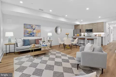 2524 41st St NW UNIT 2, Washington, DC 20007