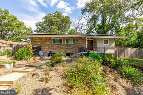 2815 15th St NE, Washington, DC 20018
