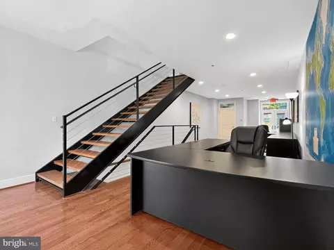 Entry Way - 211 K St NE, Washington, DC 20002 photo 4 of 8