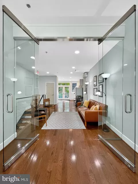 Entry Way - 211 K St NE, Washington, DC 20002 photo 5 of 8