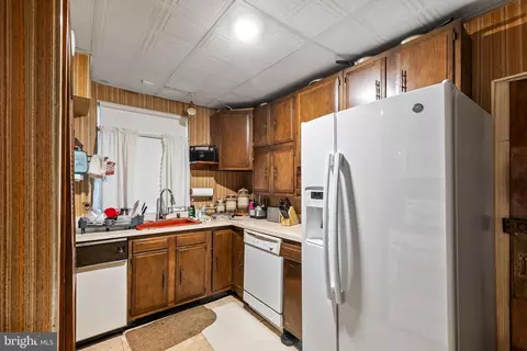 Kitchen - 351 11th St SE, Washington, DC 20003 photo 1 of 1
